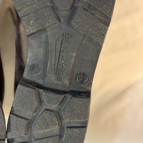 Blundstone lace up boots - Picture 4 of 8